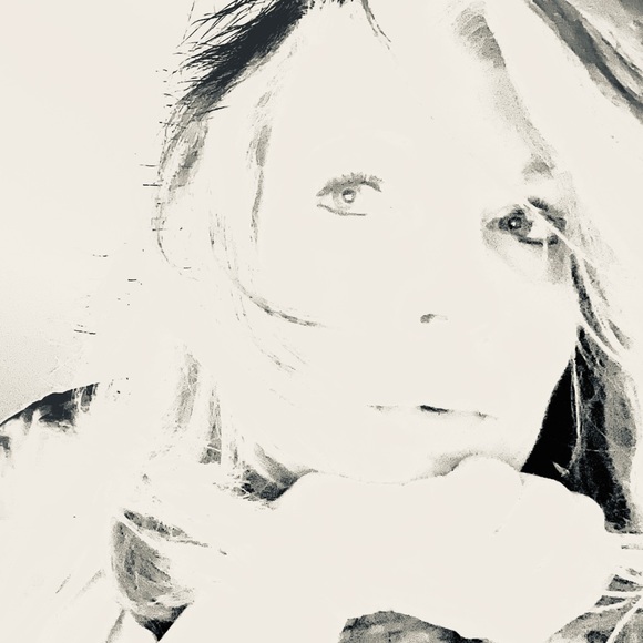 Meet your Posher, Shari - Picture 1 of 1